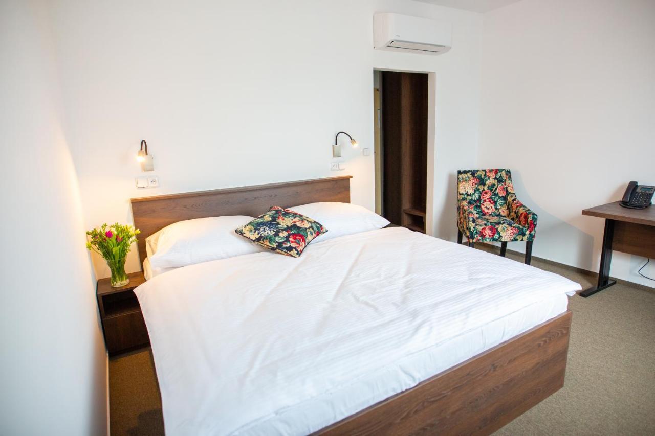 Hotel Olympionik Melnik Exterior photo